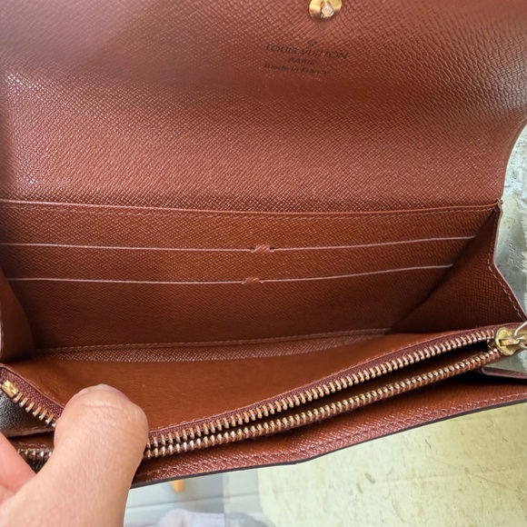Louis Vuitton Sarah Wallet (L&L) - Picture 13 of 16
